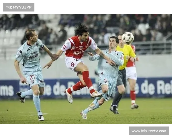 法乙杜塞尔多夫对阵菲尔特，保级关键战