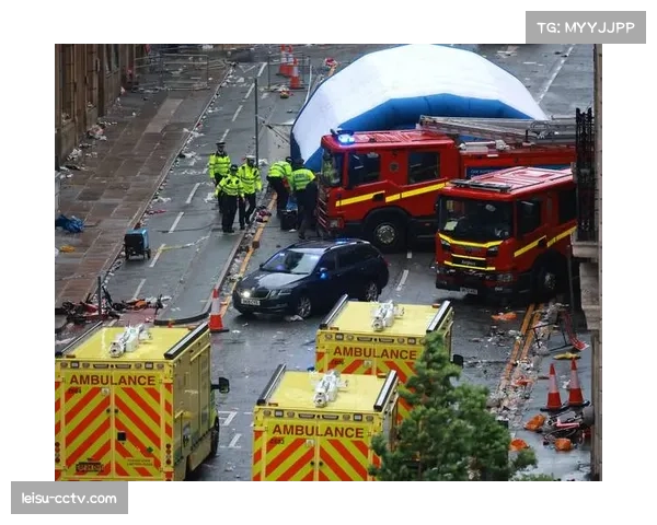 超过十万名利物浦球迷参与游行,呼吁芬威集团加大夏季转会投入