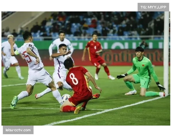 焦点时刻：萨拉赫接阿利松手抛球，长途奔袭60米完成进球全过程回放